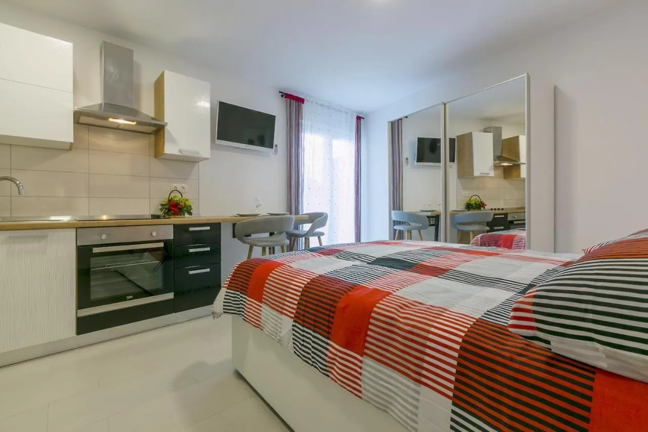 Domino Apartment Dramalj