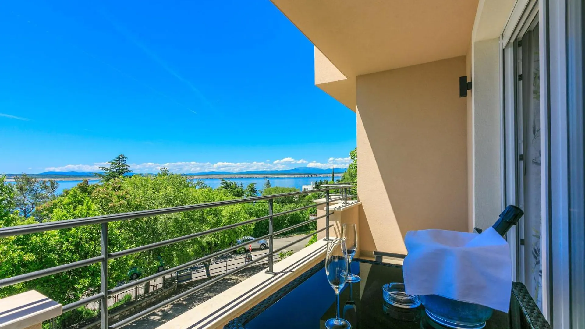 Domino Apartment Dramalj Croatia